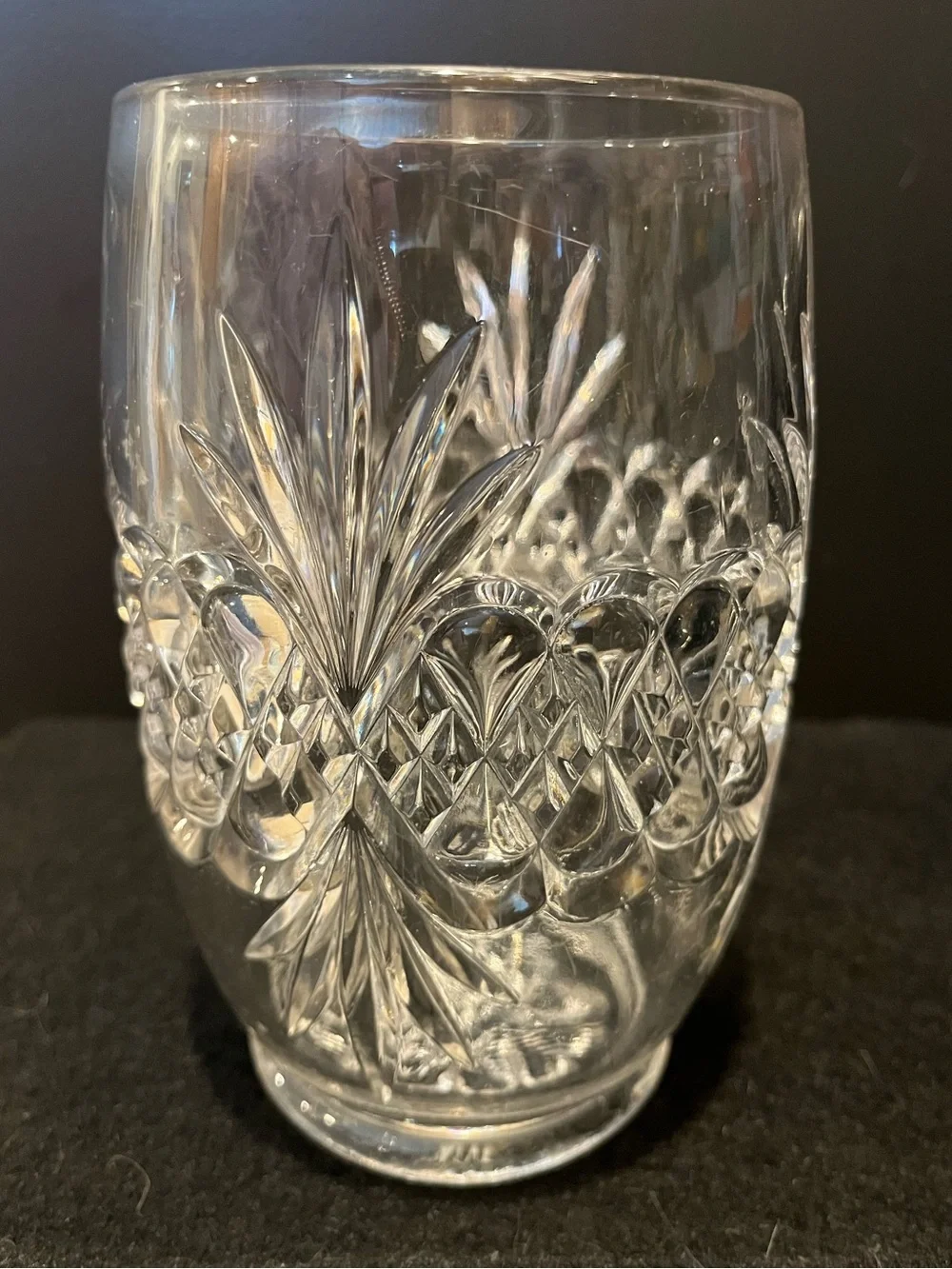 Vintage pressed cut glass vase - Picture 3 of 11